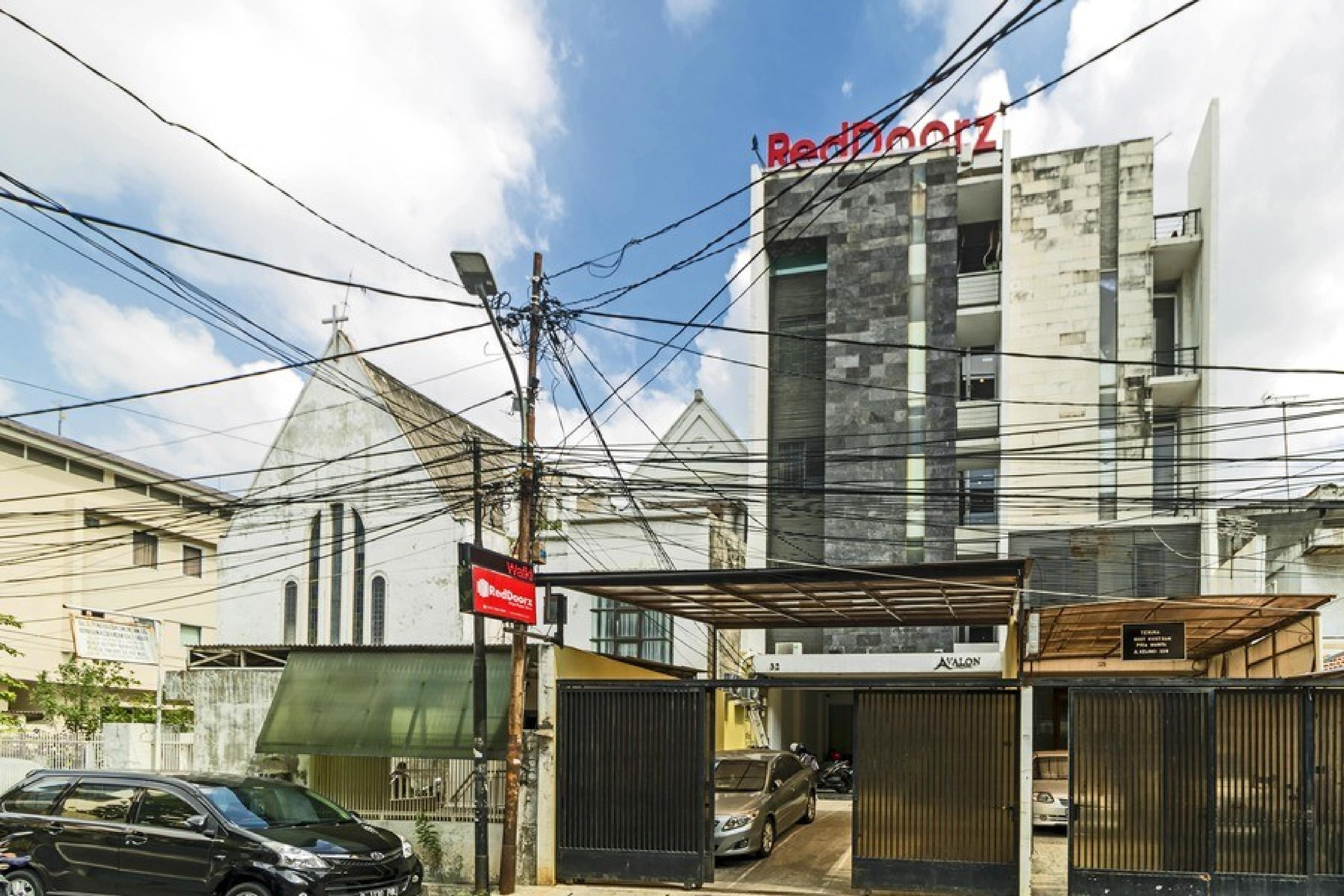 Reddoorz Plus @ Pasar Baru Jakarta Exterior photo